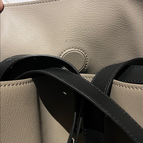Von Holzhausen Made in Italy Elegant Beige Tote bagwith black strap & drawstring - Picture 7 of 16